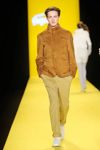 Look 12